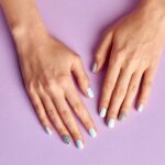 como-quitar-pegamento-de-unas